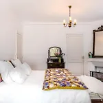 Bed & Breakfast Un Petit Chateau 3*