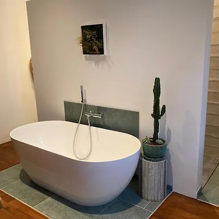 Un Petit Chateau Nocleg ze śniadaniem Lauzun