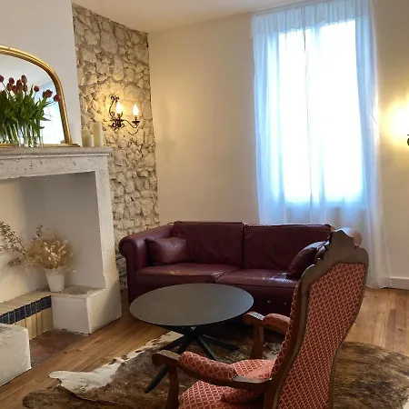 Nocleg ze śniadaniem Un Petit Chateau Lauzun