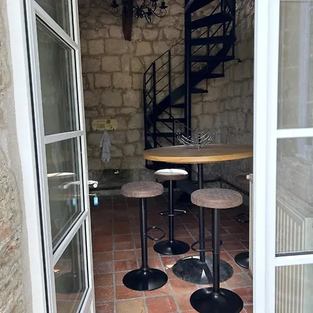 Un Petit Château 3*