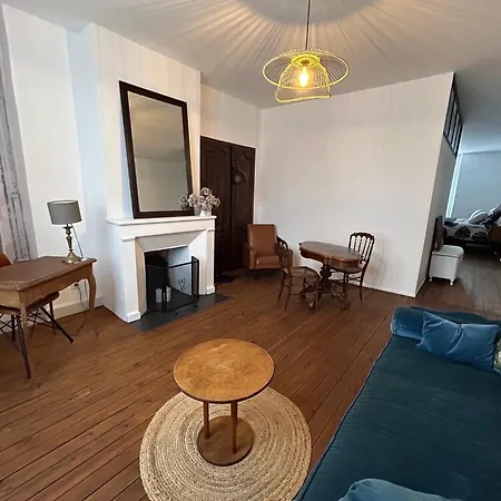 Nocleg ze śniadaniem Un Petit Chateau Lauzun