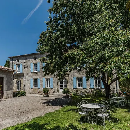 Un Petit Chateau