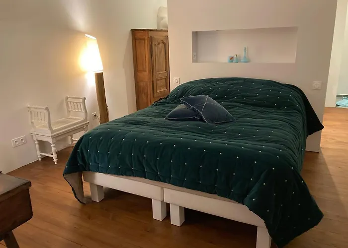 Bed & Breakfast Un Petit Chateau Lauzun