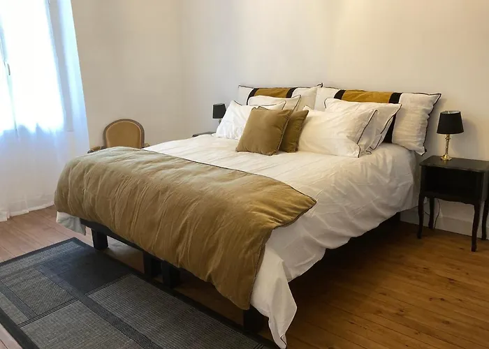 Un Petit Chateau Bed & Breakfast 3*