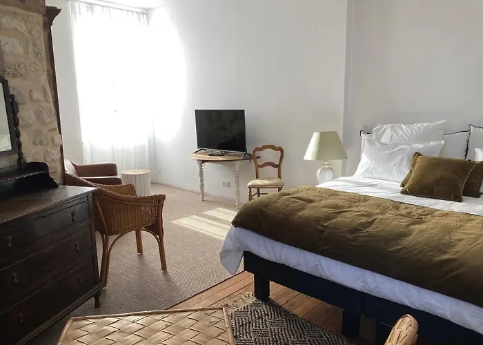 Un Petit Chateau Lauzun