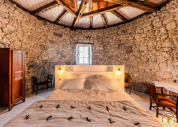 Un Petit Chateau Bed & Breakfast