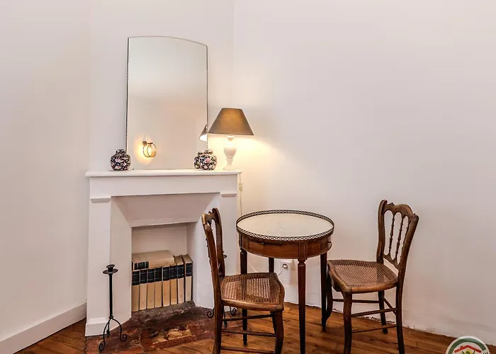 Un Petit Chateau 3* Lauzun