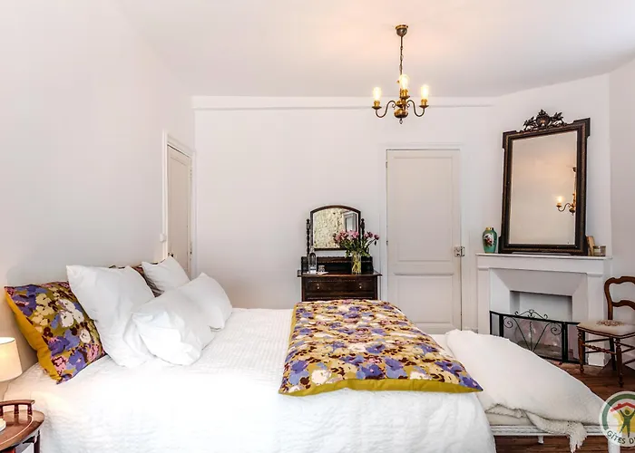 Bed & Breakfast Un Petit Chateau 3*